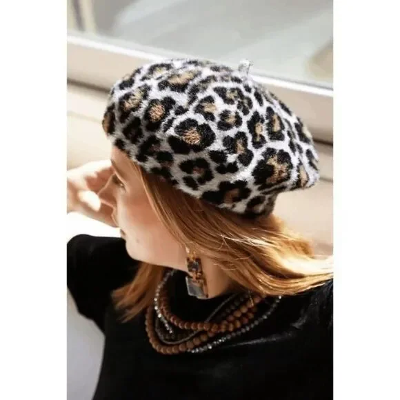 Ruggine Jacquard Knitted Faux Leopard Print French Beret‎ - Picture 6 of 8